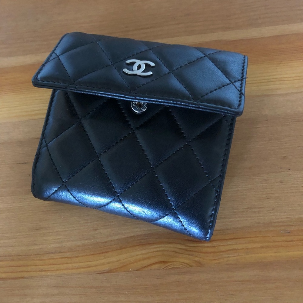 Authentic Chanel Classic Small Wallet